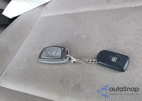 2016 Hyundai Tucson Sport z USA, uszkodzony, nr VIN KM8J3CA22GU233440